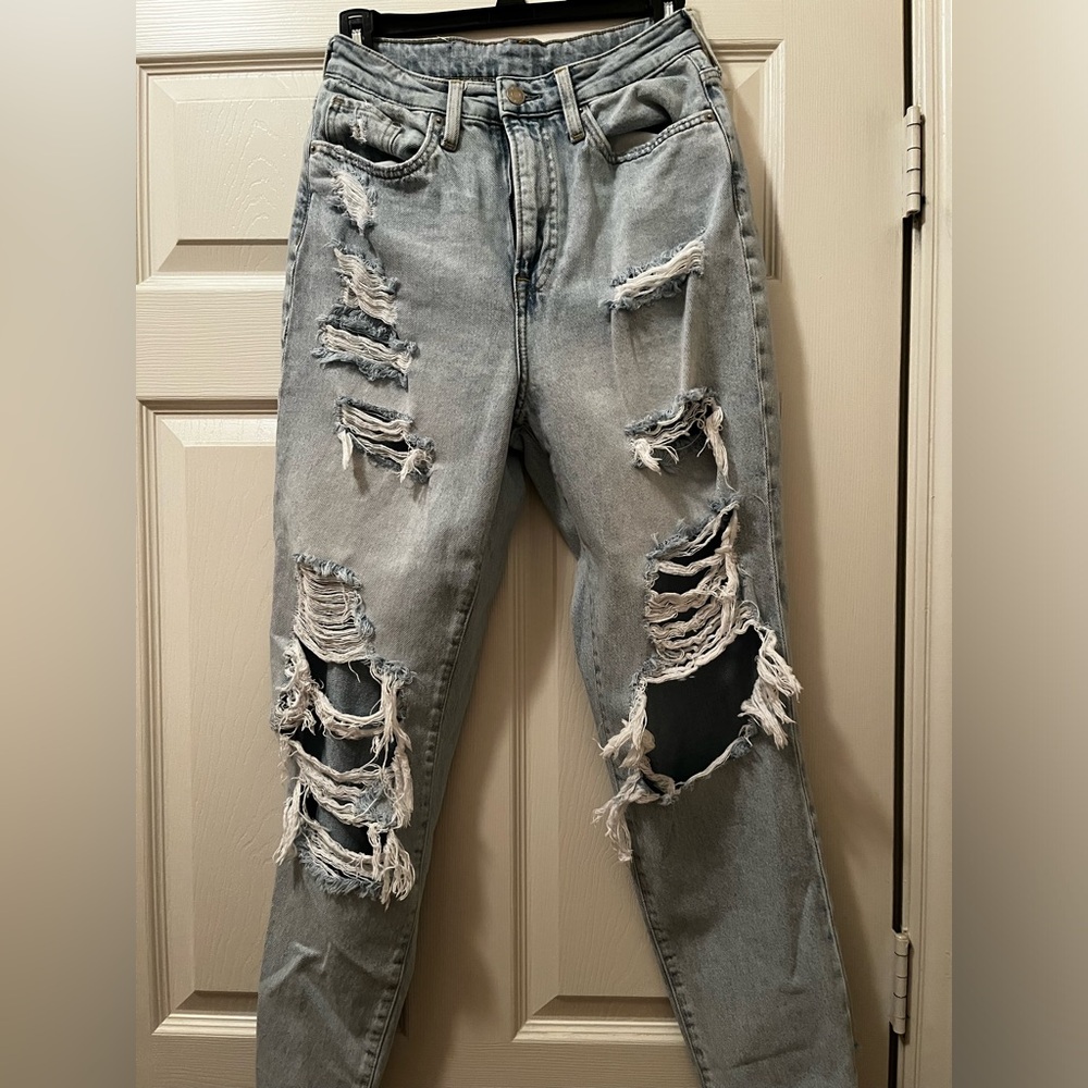 H& M Ripped Jeans Size 6